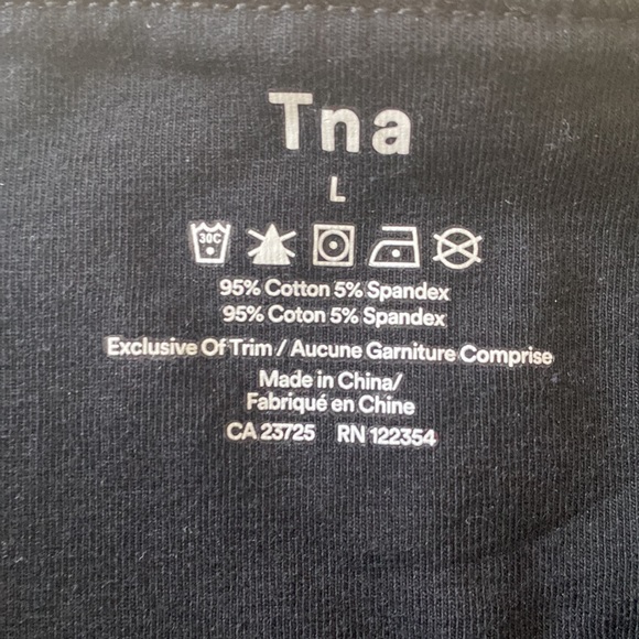 ARITZIA-TNA - never worn - size L - Picture 3 of 3